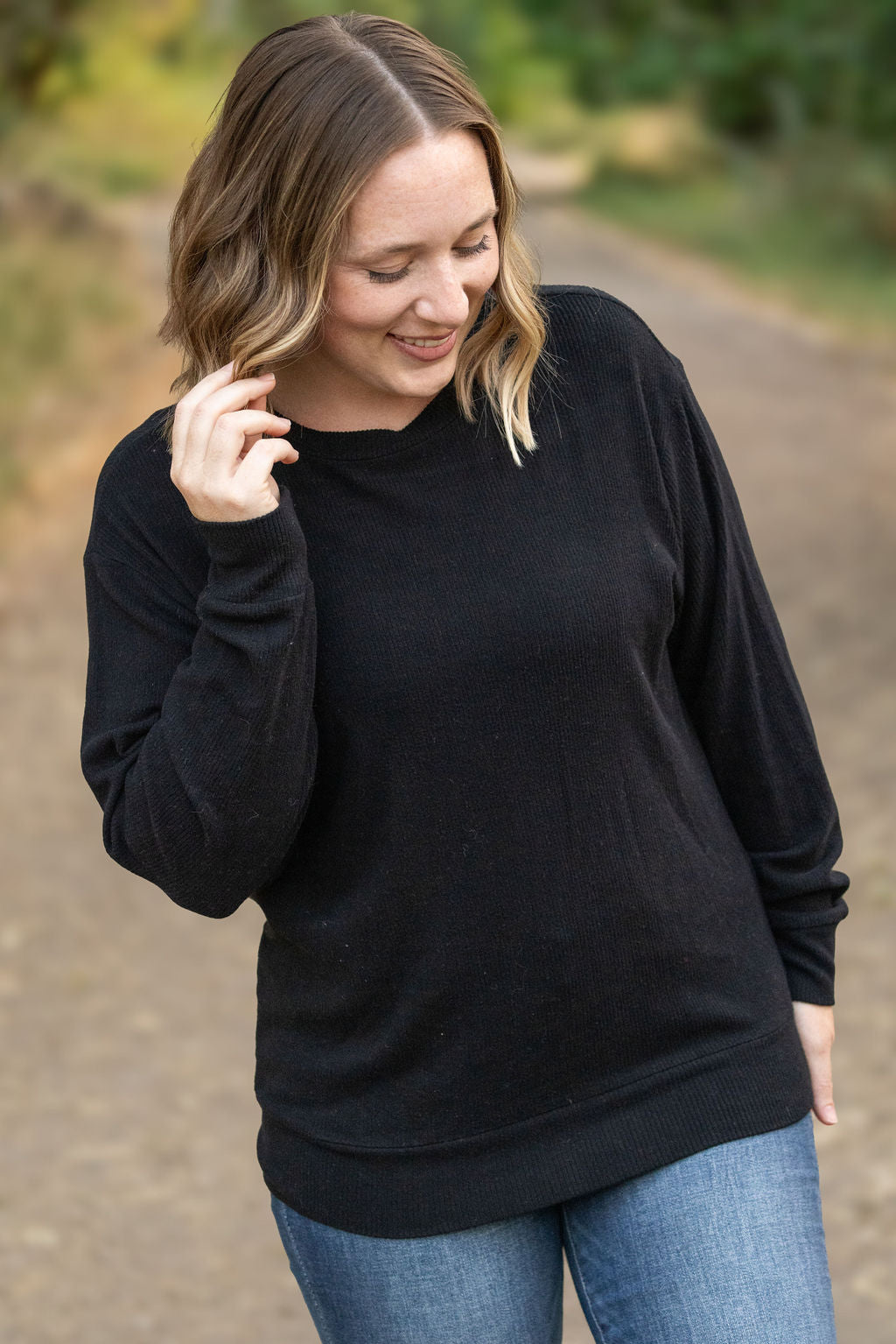 Corrine Ribbed Pullover Top - Black