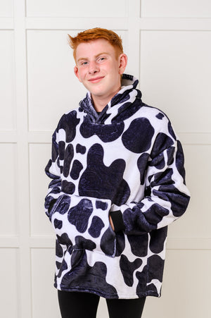 Kids Oversized Hoodie Blanket in Cow