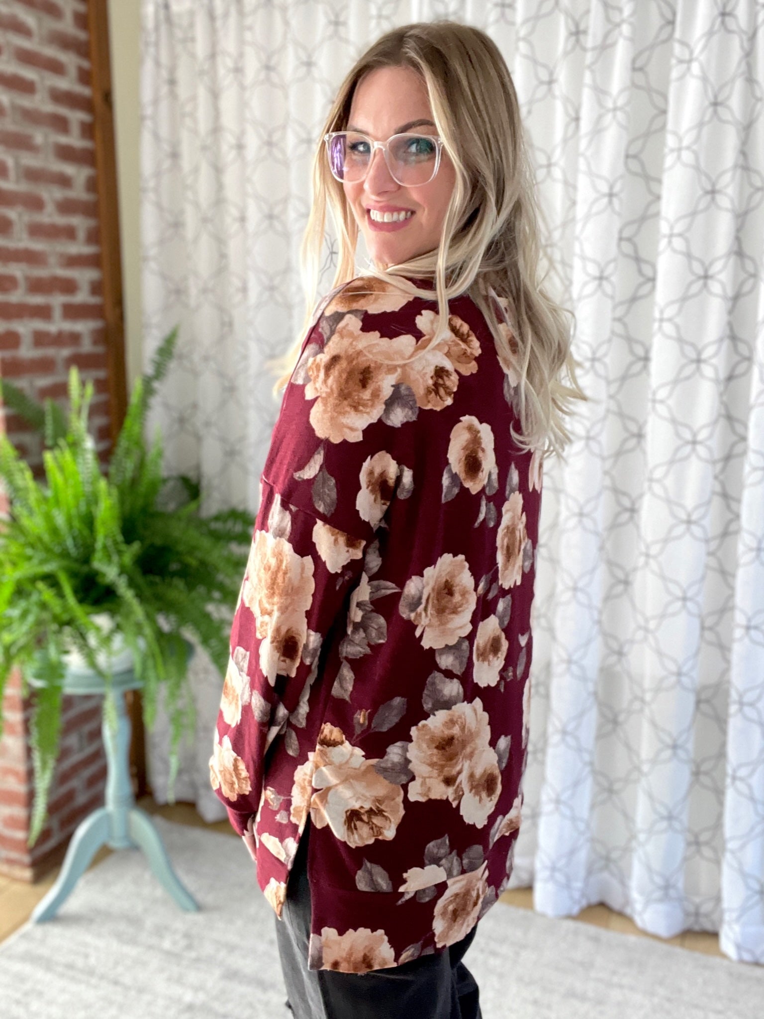 {ONLINE EXCLUSIVE} A Class Act Floral Sweater