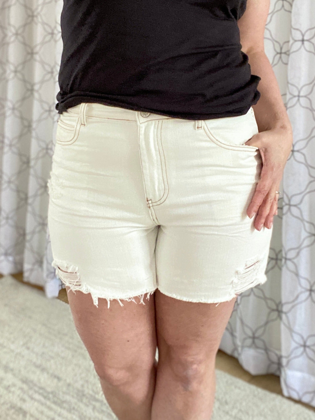 {ONLINE EXCLUSIVE} Heading to the Beach Denim Shorts