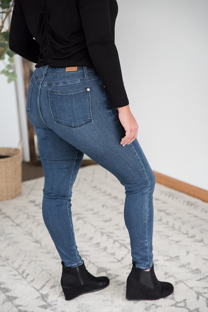 {ONLINE EXCLUSIVE} Yesterday is Now Skinny Judy Blue Jeans